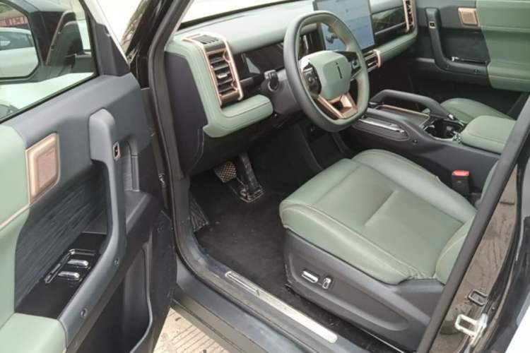 Used iCAR 03 2024 501km Two-Wheel Drive Long-Range Version Driver Seat