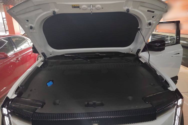Used iCAR 03 2024 472km Four-Wheel Drive Long-Range Intelligent Advanced Version Engine Bay