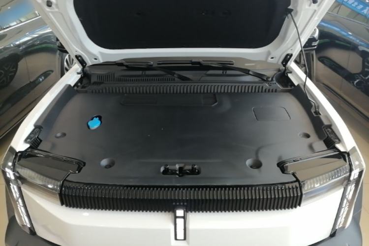 Used iCAR 03 2024 501km Four-wheel Drive Long-range Intelligent Driving Edition Engine Bay