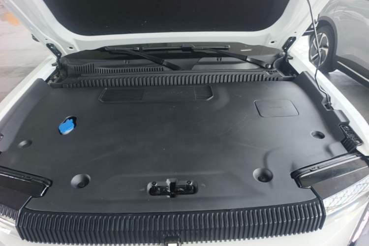 Used iCAR 03 2024 401km Two-Wheel Drive Standard Advanced Version Engine Bay
