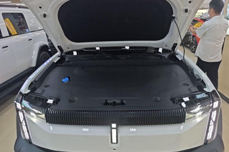 Used iCAR 03 2024 401km Two-Wheel Drive Standard Advanced Version Engine Bay