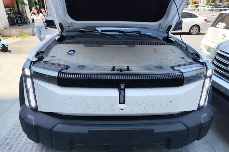 Used iCAR 03 2024 501km Four-wheel Drive Long-Range Advanced Version Engine Bay