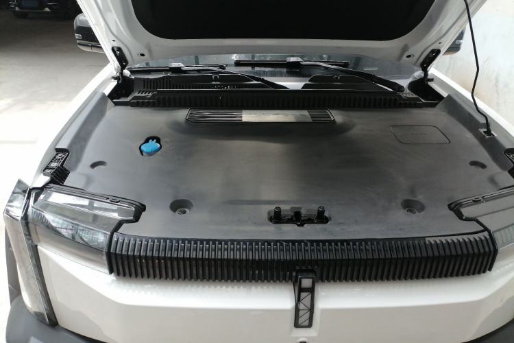 Used iCAR 03 2024 501km Four-wheel Drive Long-range Intelligent Driving Edition Engine Bay