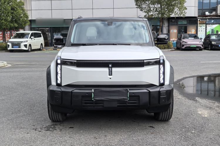 Used iCAR 03 2024 401km Two-Wheel Drive Standard Advanced Version Exterior 2