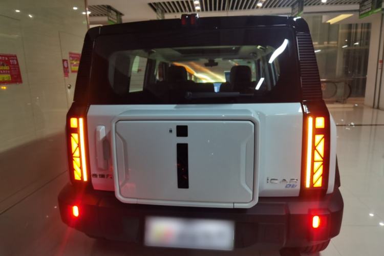 Used iCAR 03 2024 401km Range Two-Wheel Drive Standard Yuechao Version Exterior 4