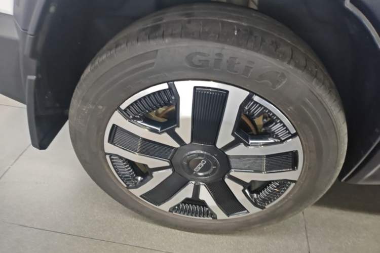 Used iCAR 03 2024 472km Four-Wheel Drive Long-Range Version Exterior 5