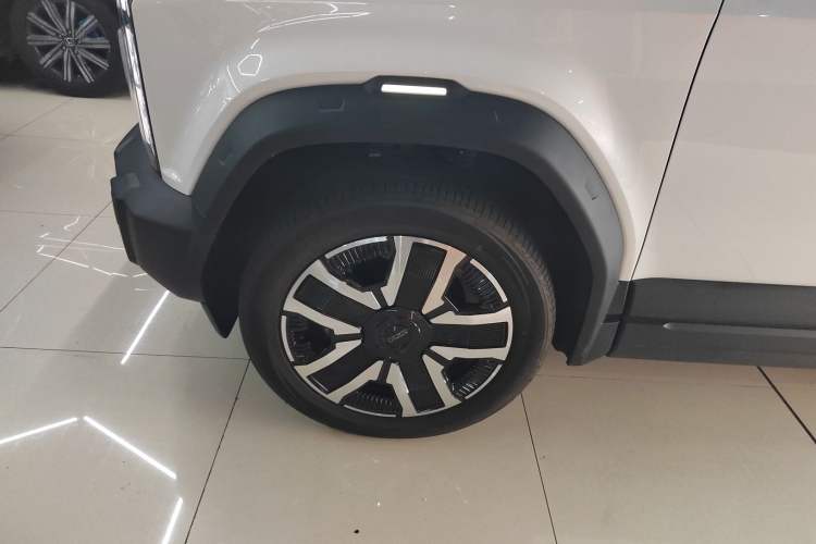 Used iCAR 03 2024 472km Four-Wheel Drive Long-Range Intelligent Advanced Version Exterior 7