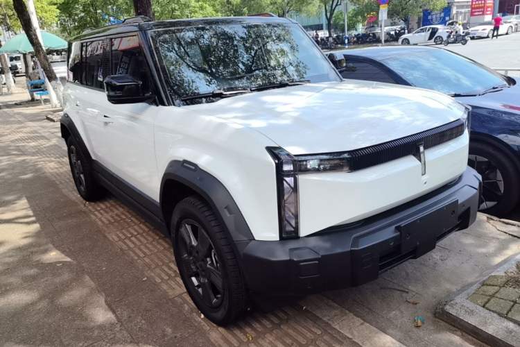 Used iCAR 03 2024 401km Range Two-Wheel Drive Standard Yuechao Version Front Right 45 Deg