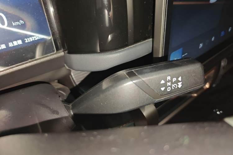 Used iCAR 03 2024 501km Four-wheel Drive Long-range Intelligent Driving Edition Gear Lever