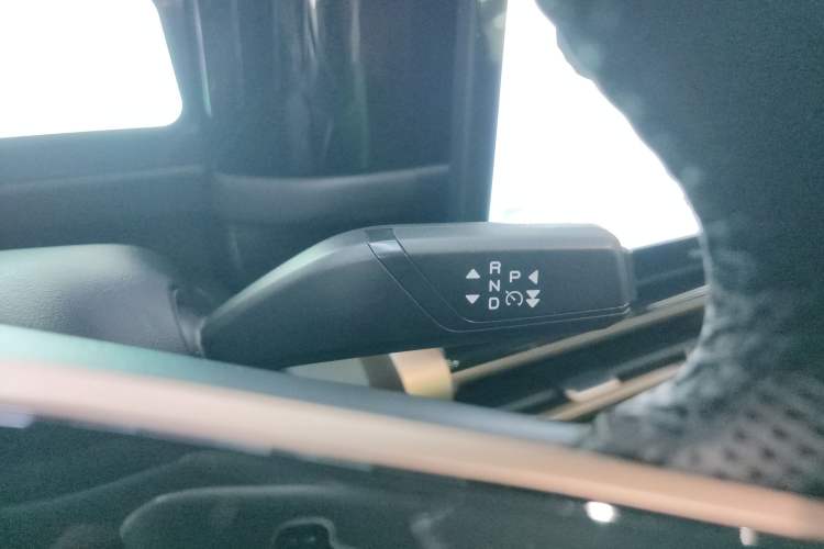 Used iCAR 03 2024 472km Four-Wheel Drive Long-Range Version Gear Lever