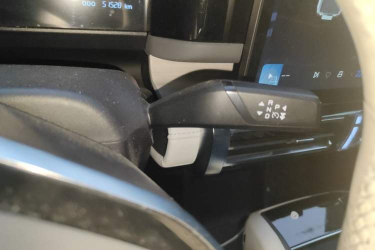 Used iCAR 03 2024 501km Two-Wheel Drive Long-Range Version Gear Lever