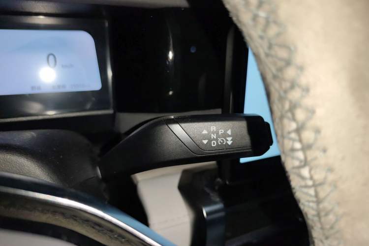 Used iCAR 03 2024 472km Four-Wheel Drive Long-Range Version Gear Lever