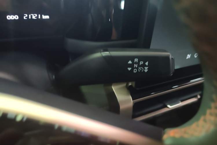 Used iCAR 03 2024 501km Two-Wheel Drive Long-Range Version Gear Lever