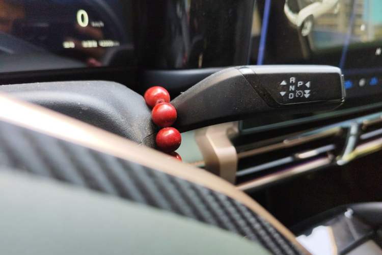 Used iCAR 03 2024 501km Four-wheel Drive Long-Range Advanced Version Gear Lever