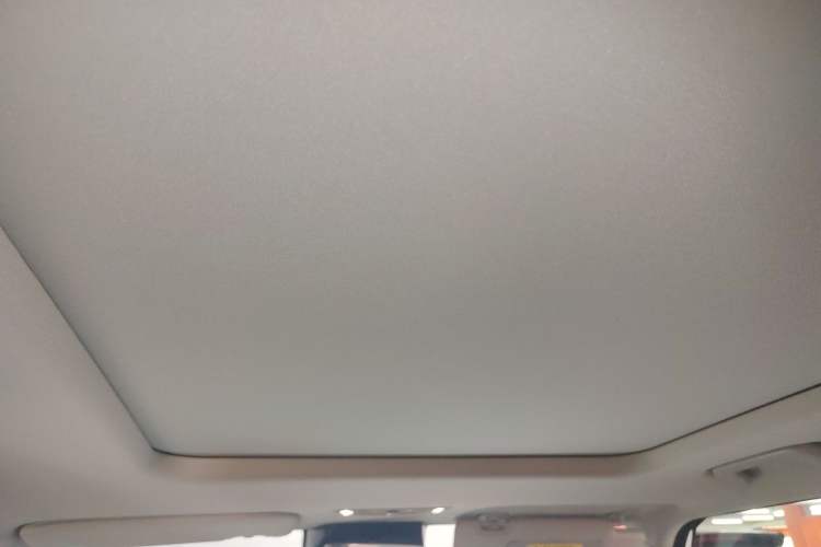 Used iCAR 03 2024 472km Four-Wheel Drive Long-Range Intelligent Advanced Version Headliner