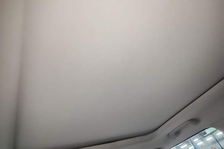 Used iCAR 03 2024 501km Two-Wheel Drive Long-Range Version Headliner