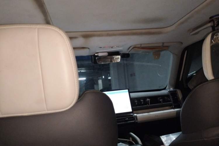Used iCAR 03 2024 472km Four-Wheel Drive Long-Range Intelligent Advanced Version Headliner