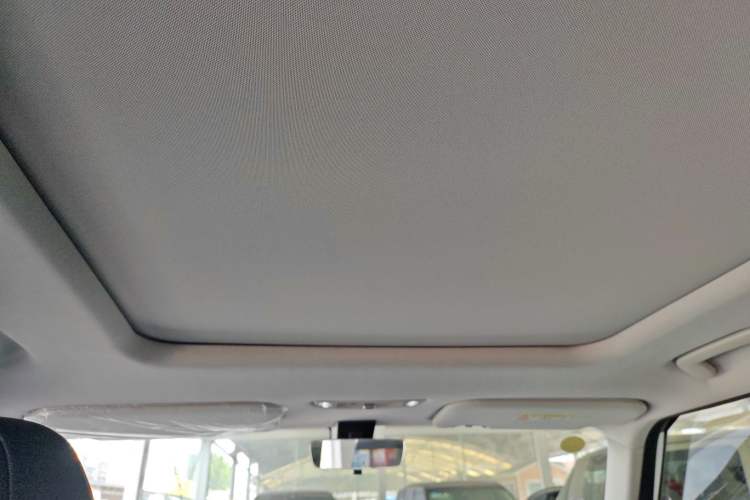 Used iCAR 03 2024 501km Two-Wheel Drive Long-Range Yuechao Edition Headliner