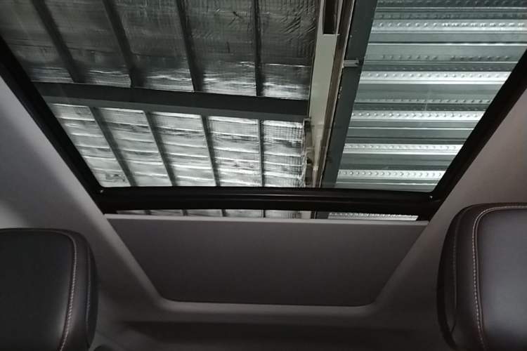 Used iCAR 03 2024 401km Two-Wheel Drive Standard Advanced Version Headliner