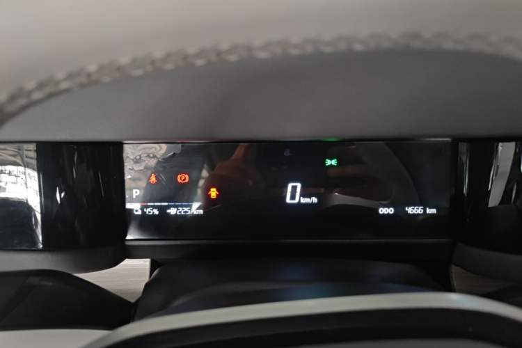Used iCAR 03 2024 501km Two-Wheel Drive Long-Range Version Instrument Cluster