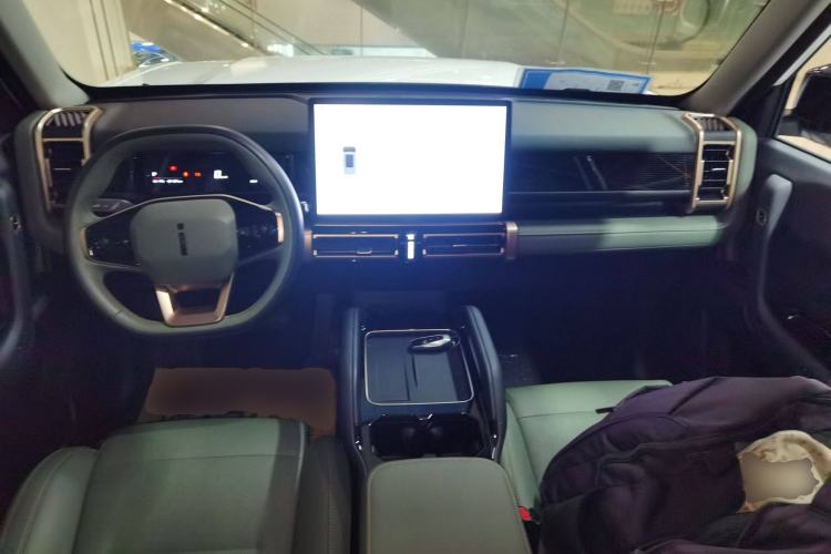 Used iCAR 03 2024 401km Range Two-Wheel Drive Standard Yuechao Version Interior 2