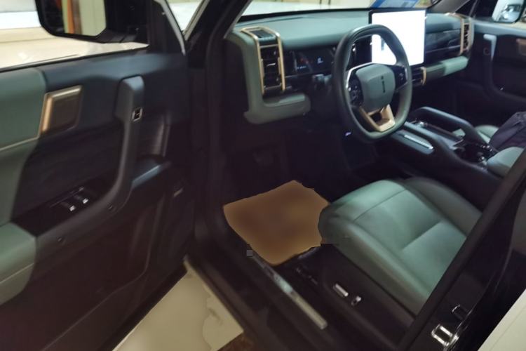 Used iCAR 03 2024 401km Range Two-Wheel Drive Standard Yuechao Version Interior 3