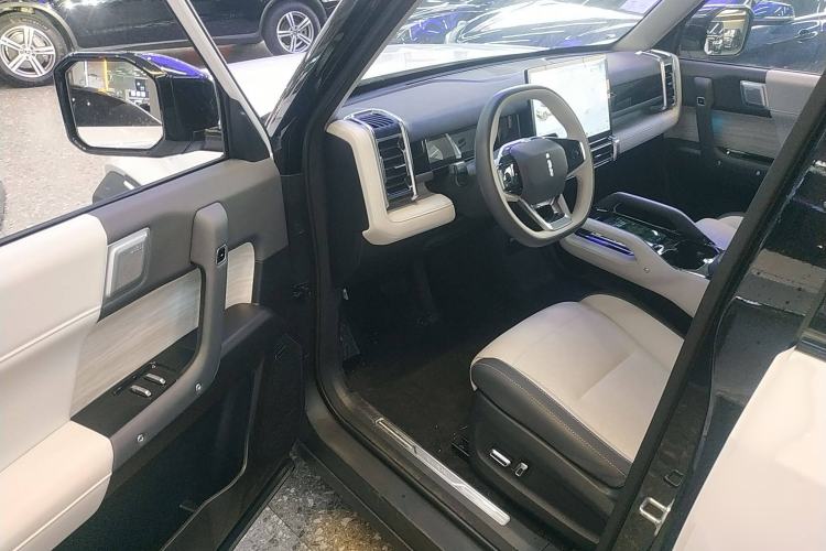 Used iCAR 03 2024 472km Four-Wheel Drive Long-Range Intelligent Advanced Version Interior 3
