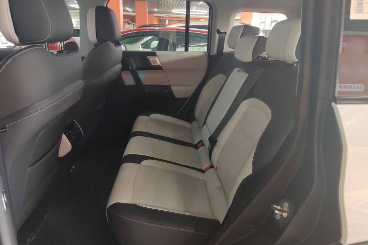 Used iCAR 03 2024 472km Four-Wheel Drive Long-Range Intelligent Advanced Version Interior 4