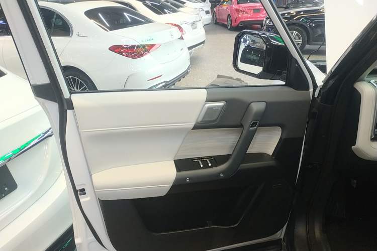 Used iCAR 03 2024 472km Four-Wheel Drive Long-Range Intelligent Advanced Version Interior 7