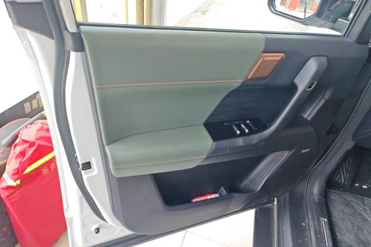 Used iCAR 03 2024 501km Two-Wheel Drive Long-Range Yuechao Edition Interior 7