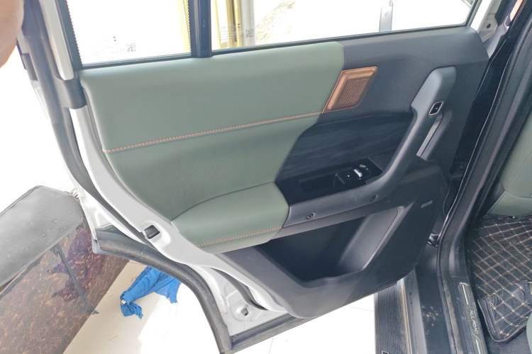 Used iCAR 03 2024 501km Two-Wheel Drive Long-Range Yuechao Edition Interior 8