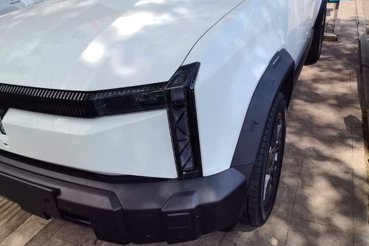 Used iCAR 03 2024 401km Range Two-Wheel Drive Standard Yuechao Version Left Front Headlight
