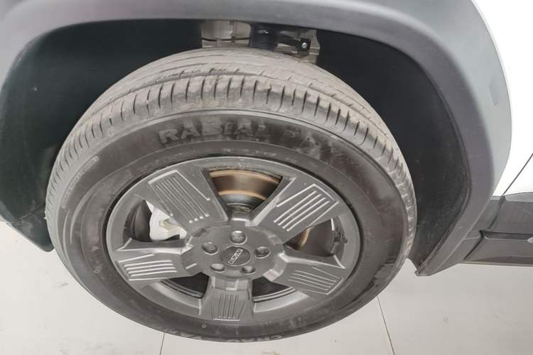 Used iCAR 03 2024 501km Two-Wheel Drive Long-Range Version Left Front Wheel Hub