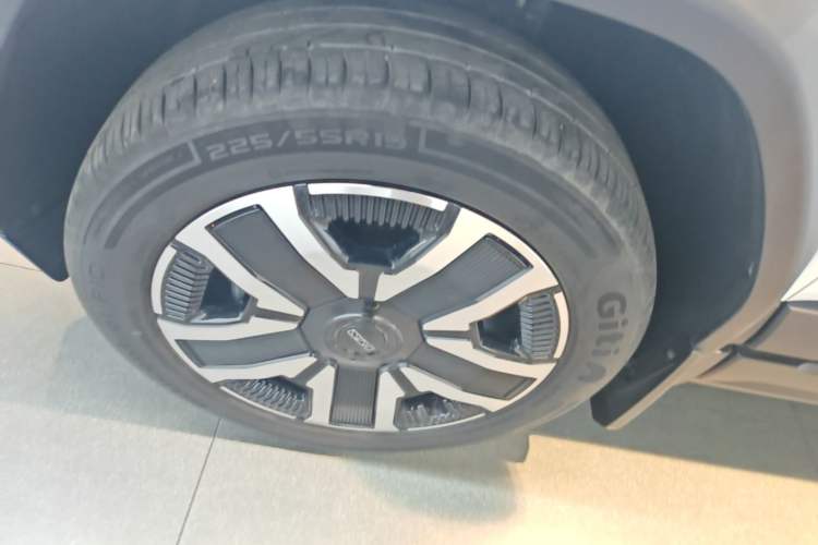 Used iCAR 03 2024 472km Four-Wheel Drive Long-Range Version Left Front Wheel Hub
