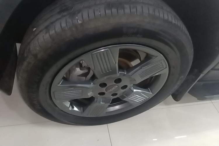 Used iCAR 03 2024 501km Two-Wheel Drive Long-Range Version Left Front Wheel Hub