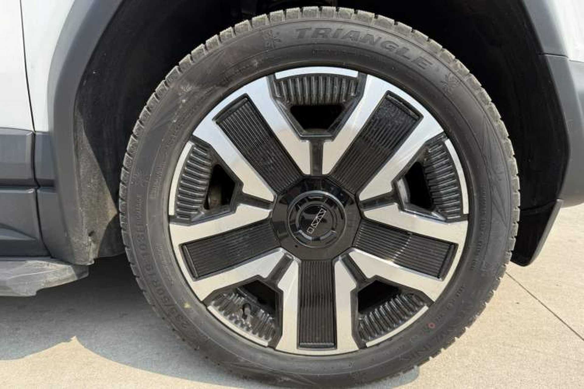 Used iCAR 03 2024 472km Four-Wheel Drive Long-Range Version Left Front Wheel Hub