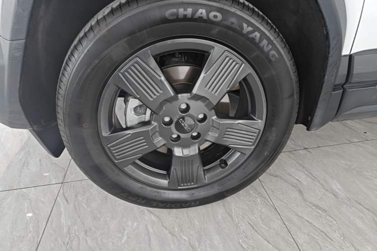 Used iCAR 03 2024 401km Two-Wheel Drive Standard Advanced Version Left Front Wheel Hub