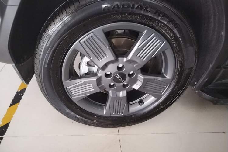 Used iCAR 03 2024 401km Two-Wheel Drive Standard Advanced Version Left Front Wheel Hub