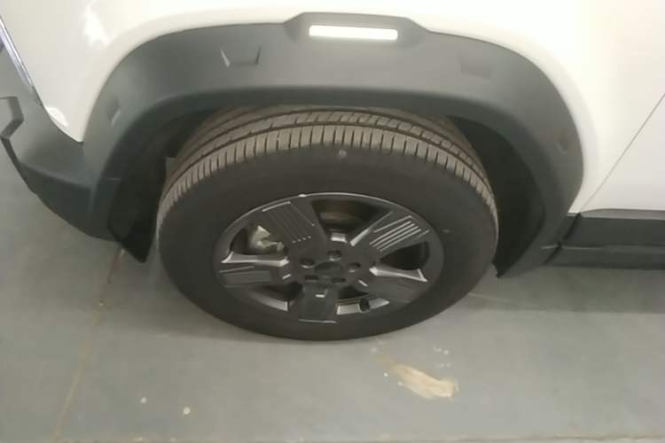Used iCAR 03 2024 501km Two-Wheel Drive Long-Range Version Left Front Wheel Hub