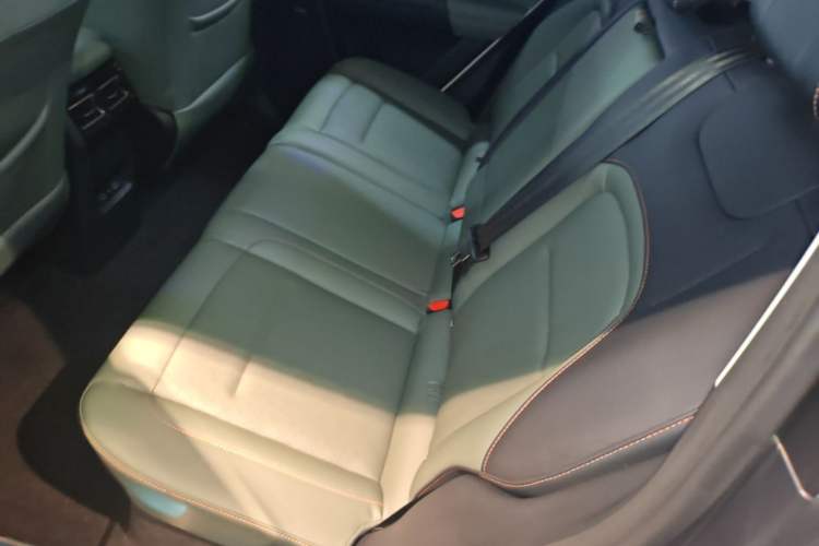 Used iCAR 03 2024 472km Four-Wheel Drive Long-Range Version Left Rear Seat