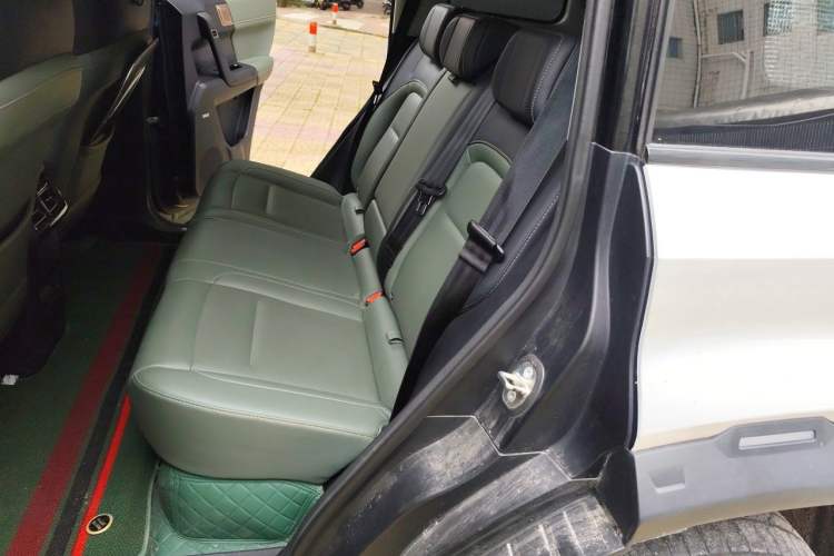 Used iCAR 03 2024 472km Four-Wheel Drive Long-Range Version Left Rear Seat