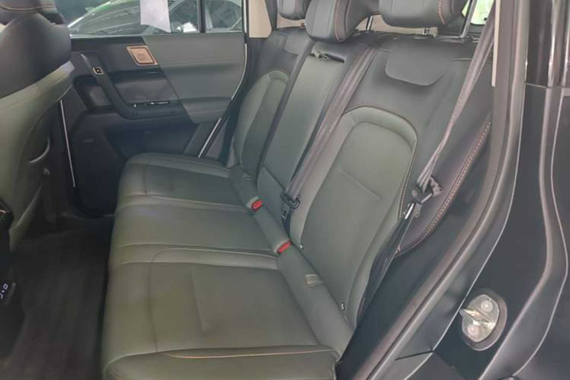 Used iCAR 03 2024 401km Two-Wheel Drive Standard Advanced Version Left Rear Seat