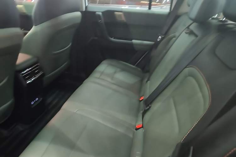 Used iCAR 03 2024 501km Two-Wheel Drive Long-Range Version Left Rear Seat