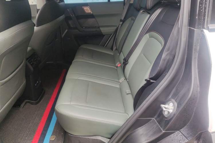 Used iCAR 03 2024 501km Two-Wheel Drive Long-Range Version Left Rear Seat