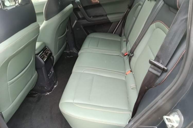 Used iCAR 03 2024 501km Two-Wheel Drive Long-Range Version Left Rear Seat