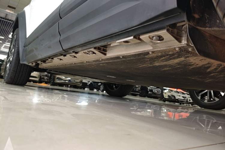 Used iCAR 03 2024 472km Four-Wheel Drive Long-Range Version Left Side Sill