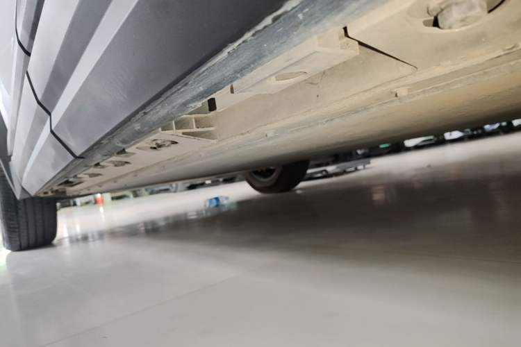 Used iCAR 03 2024 501km Two-Wheel Drive Long-Range Version Left Side Sill