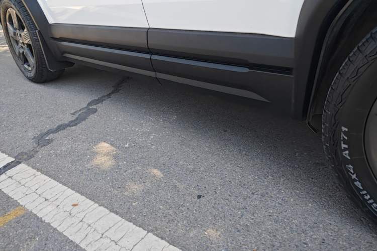Used iCAR 03 2024 472km Four-Wheel Drive Long-Range Version Left Side Sill