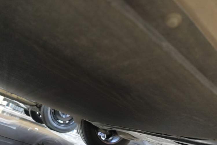Used iCAR 03 2024 401km Two-Wheel Drive Standard Advanced Version Left Side Sill