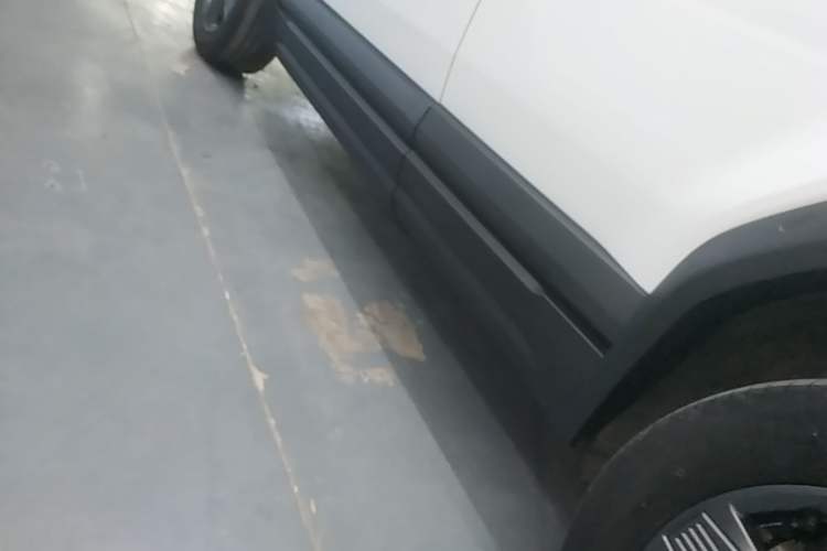 Used iCAR 03 2024 501km Two-Wheel Drive Long-Range Version Left Side Sill